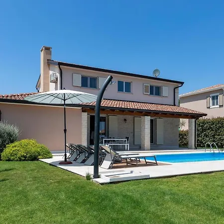 Villa Vor Ort Vizinada