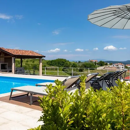 Villa Vor Ort *